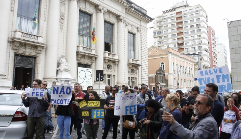 Mobilização dos funcionários públicos busca barrar pacote do Executivo Estadual